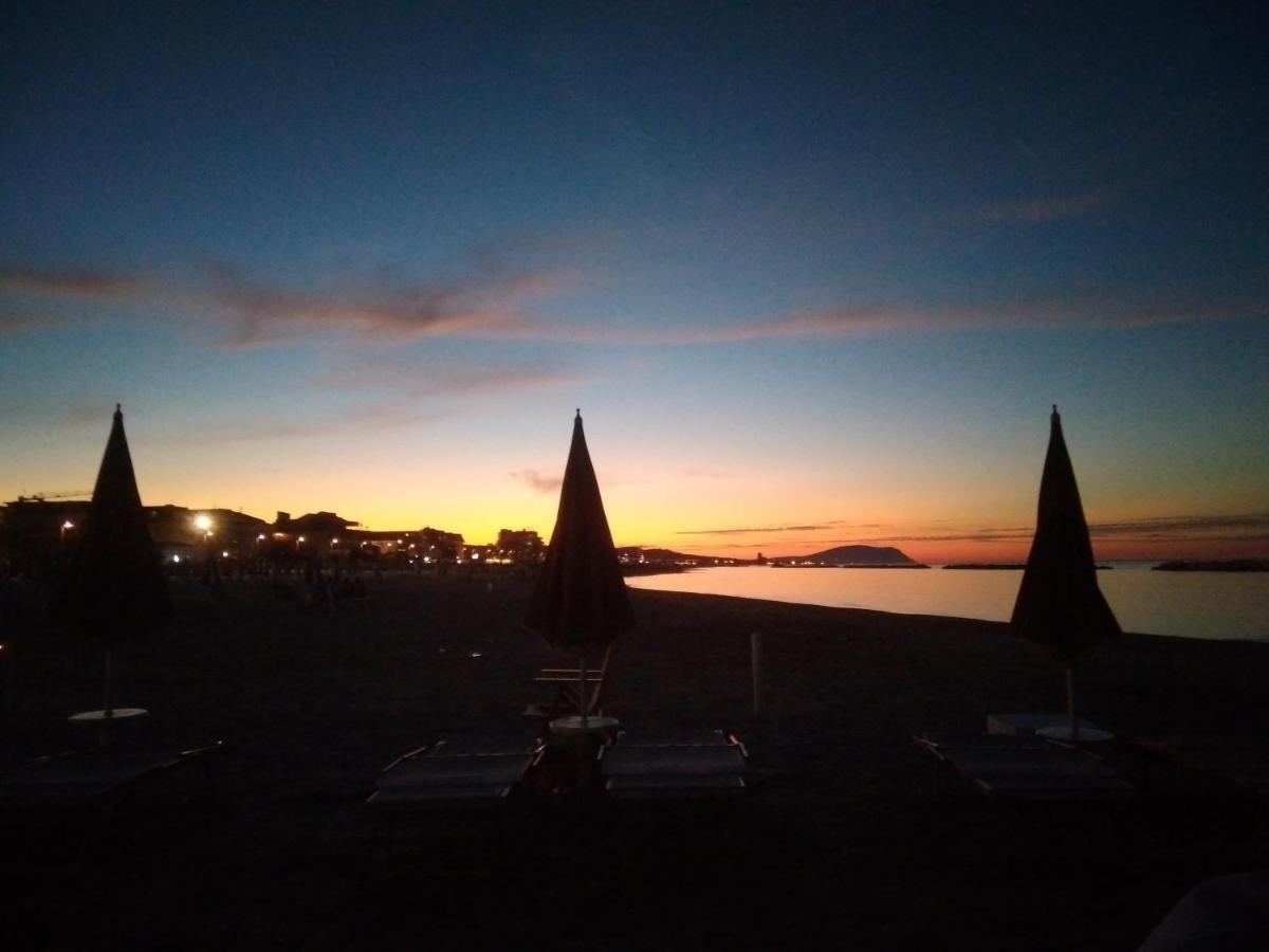 Sea 1 Spa&Wellness Civitanova Marche Bagian luar foto